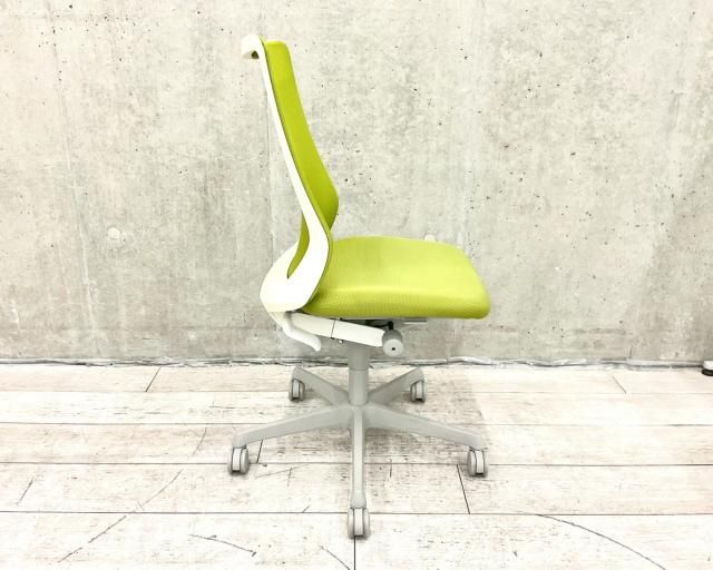 フルーエントチェア