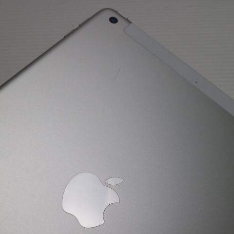 豊富な品揃え。 超 SIMフリー iPad 第6世代 128GB シルバー タブレット 白ロム 即日発送 Apple 土日祝発送OK 04000