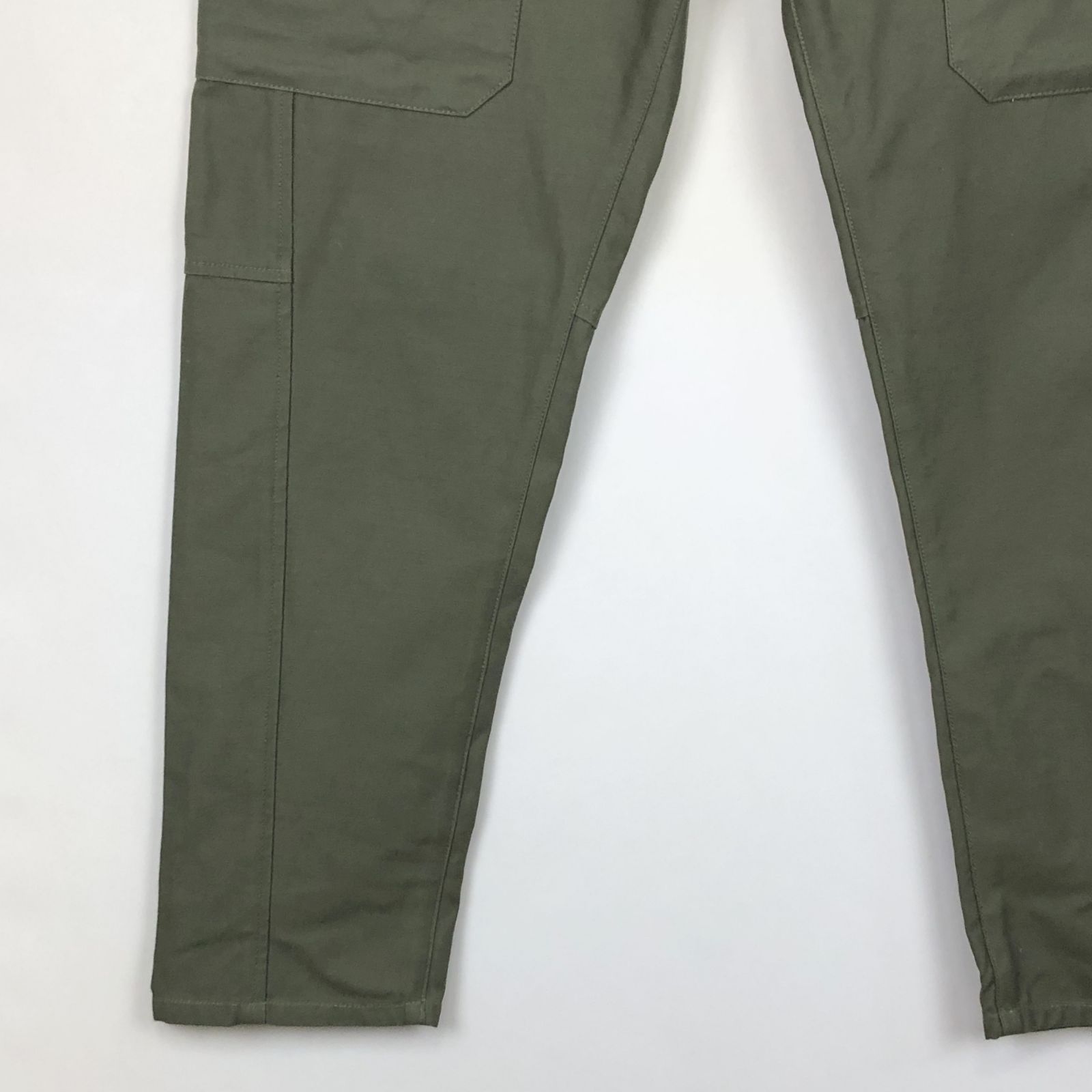 Liyoca リヨカ バックサテンカーゴパンツ - メルカリ Liyoca リヨカ バックサテンカーゴパンツ - メルカリ