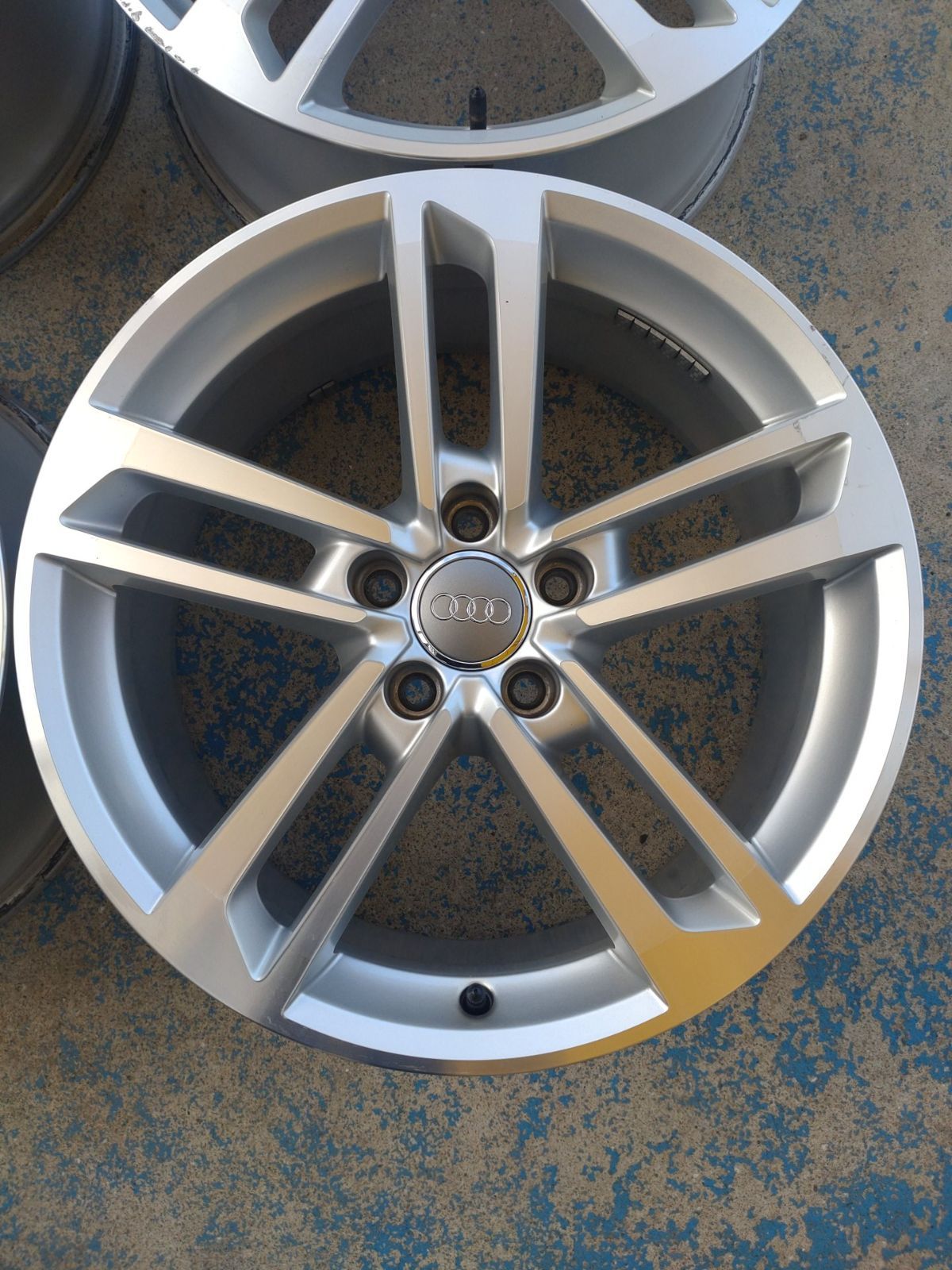 アルミホイール