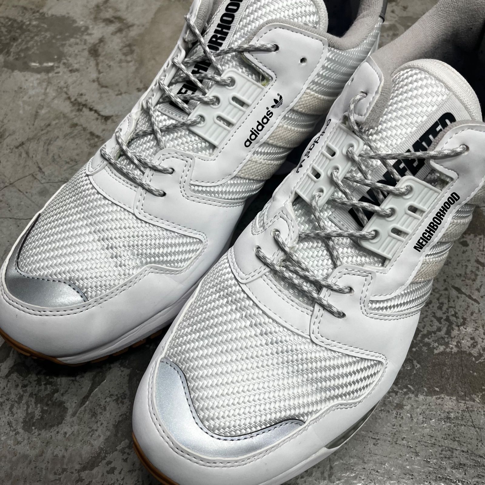 UNDEFEATED NEIGHBORHOOD ADIDAS コラボ スニーカー ZX8000 アンディ