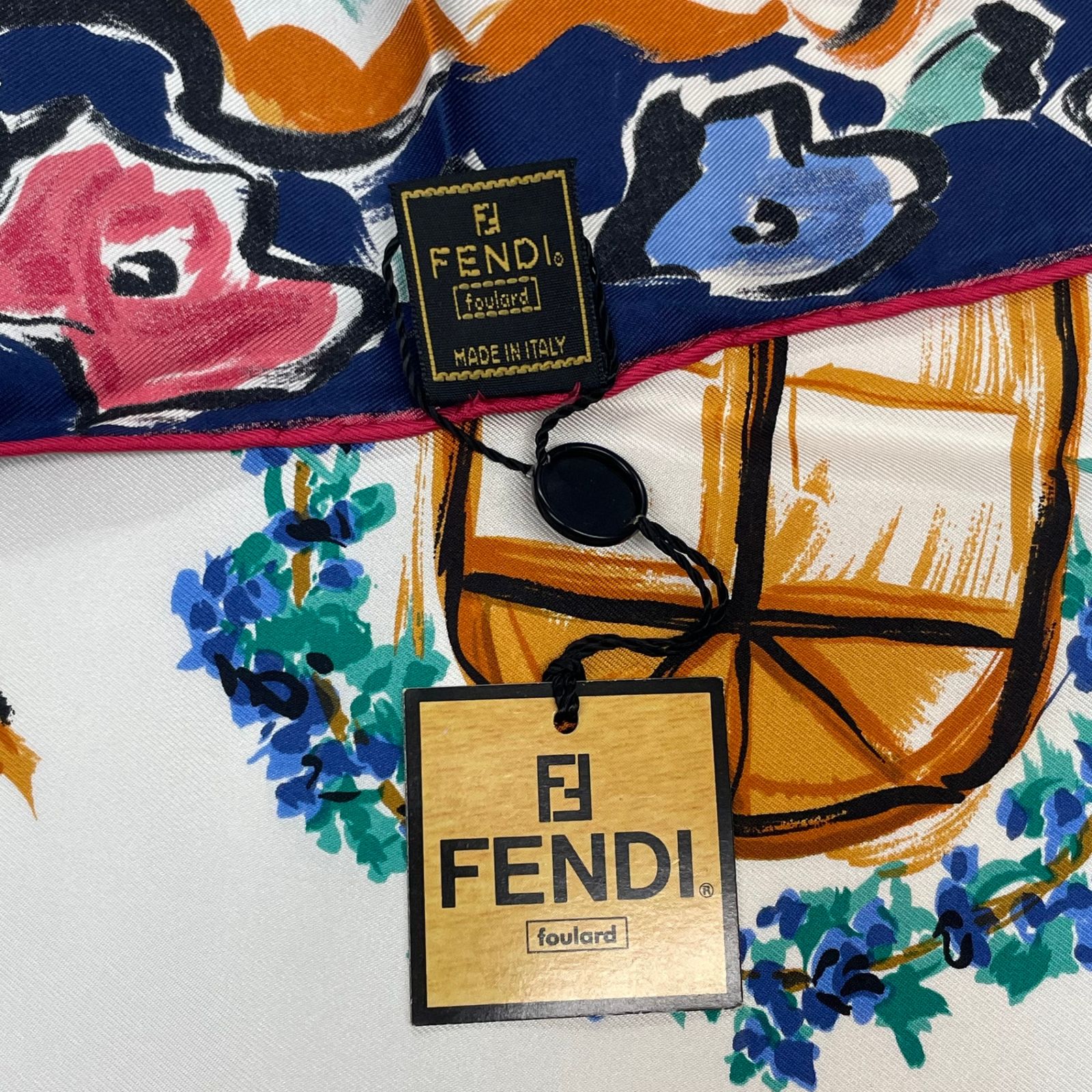 未使用品 FENDI フェンディ スカーフ 大判 シルク ロゴ 花柄 箱付き