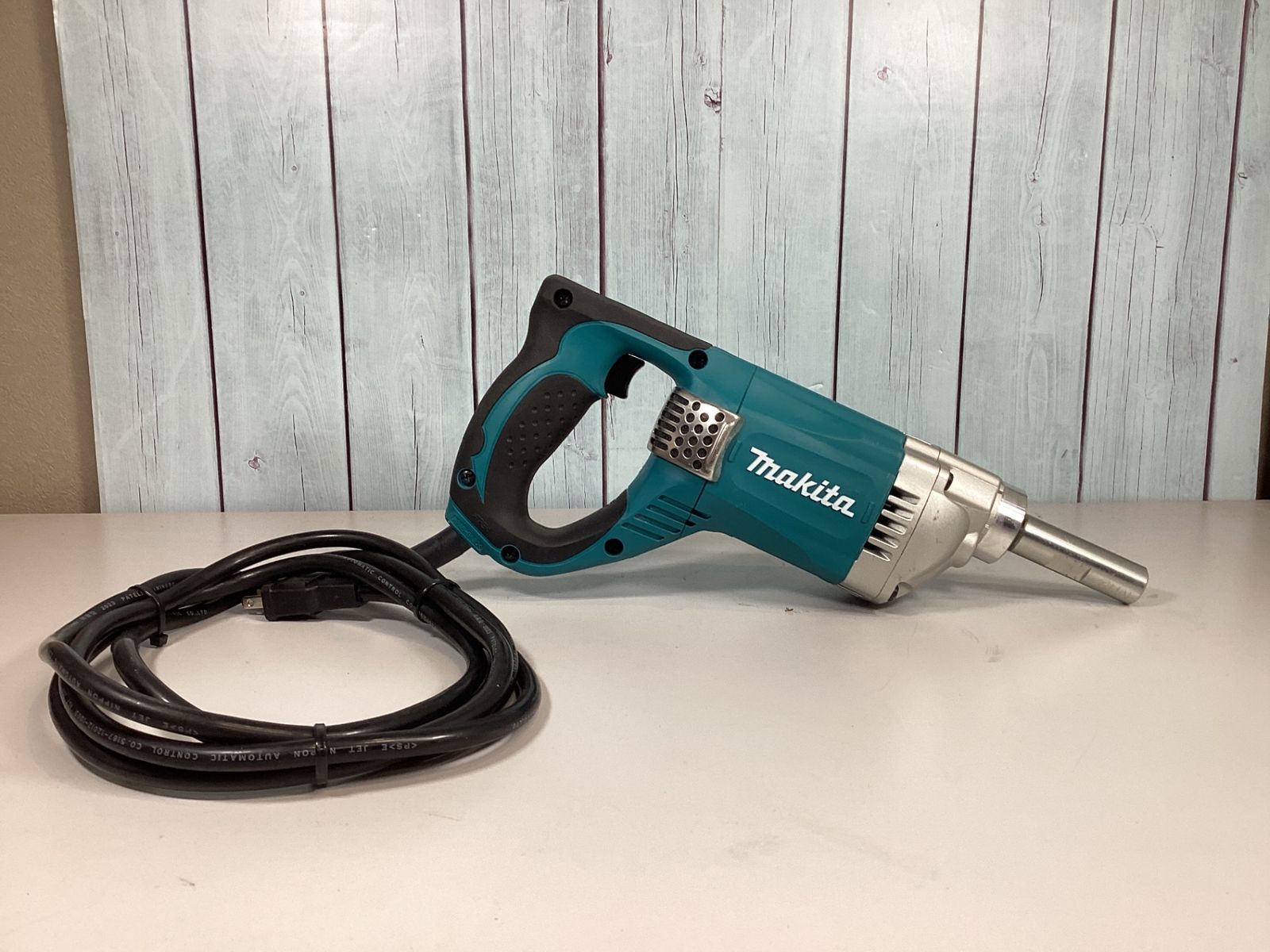 コンクリートかくはん機