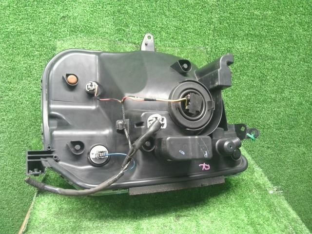 DA17Vエブリー右中古ヘッドライト 35120-64P02 topstage