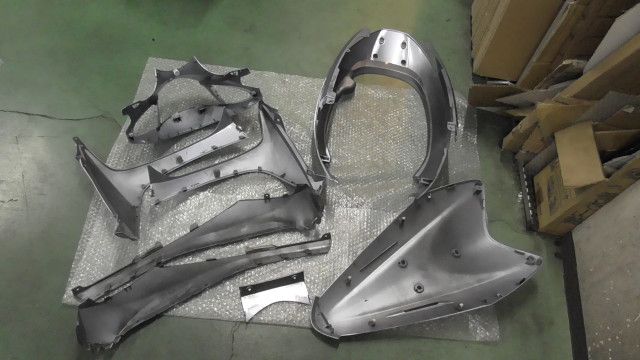 アドレスV50 CA44A の カウルセット 純正 1759367444