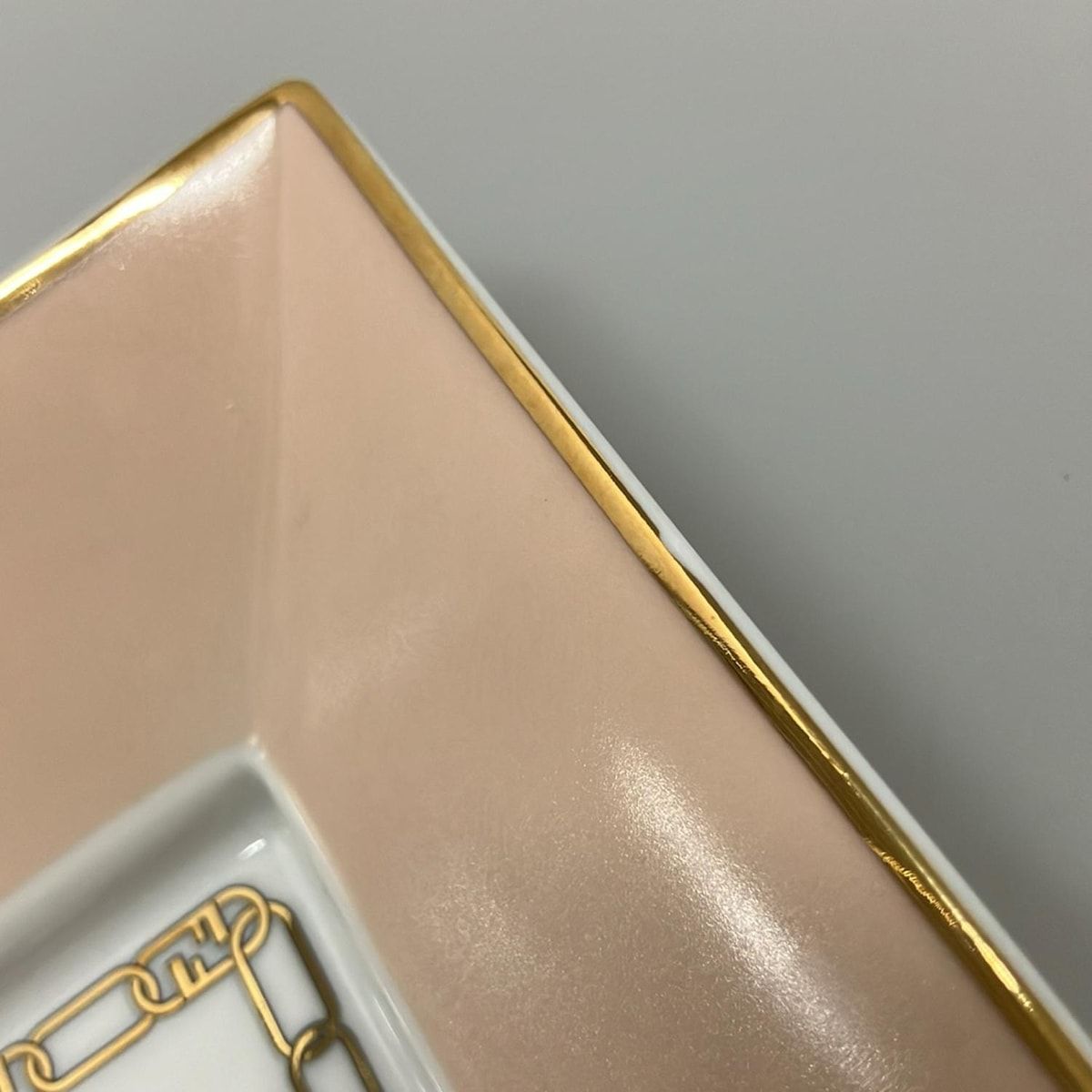 - ライトピンク×白×マルチ