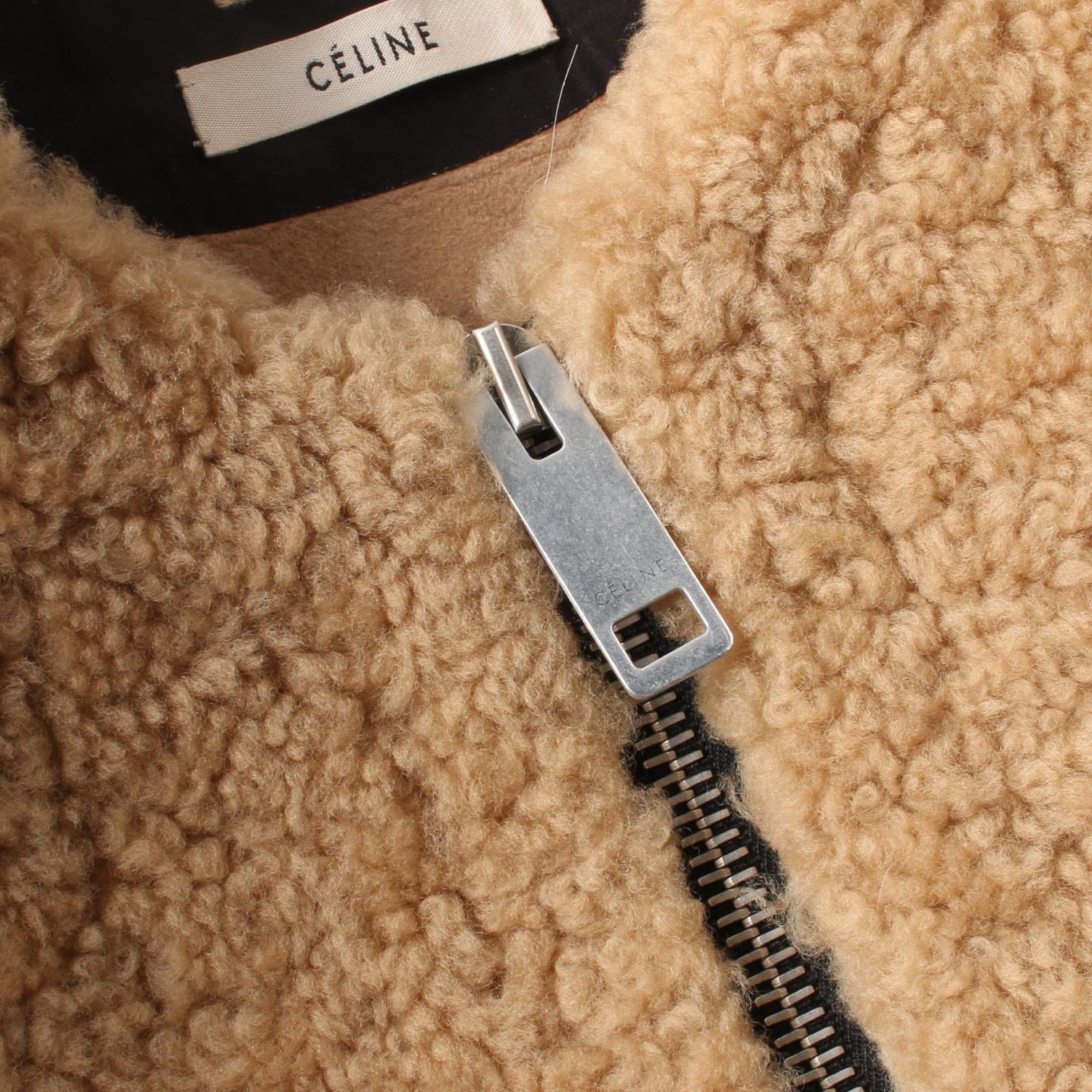 CELINE - セリーヌ CELINE ベスト 衣料品 トップス ムートン レディース ベージュ系 2 5S19/062A 【中古】 セリーヌ CELINE ベスト 2 5S19/062A ベージュ その他 ベスト