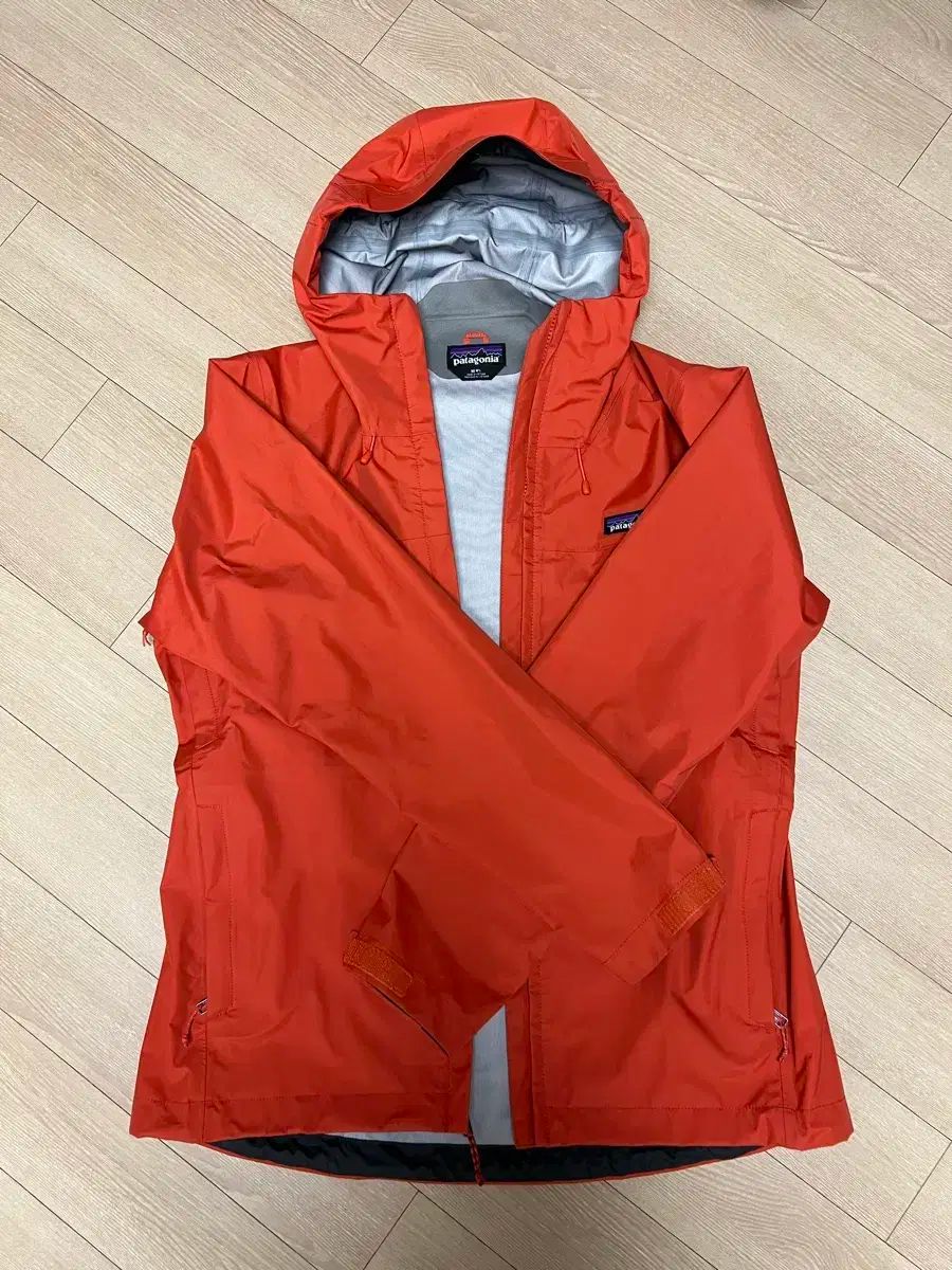patagonia パタゴニア トレントシェル ウィンドブレーカー ウーマン M