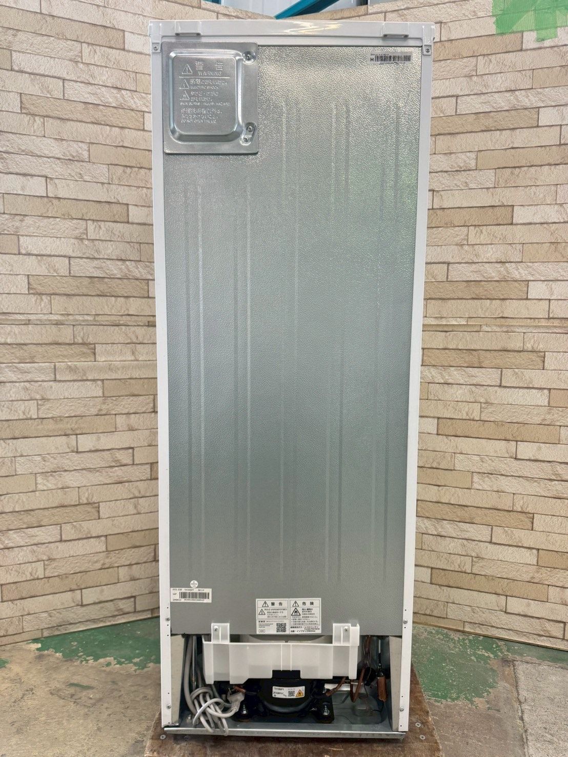 大阪送料無料★3か月保障★冷蔵庫★2021年★SJ-D18GJ-W★IR-868 SJ-D18J | 冷蔵庫：シャープ