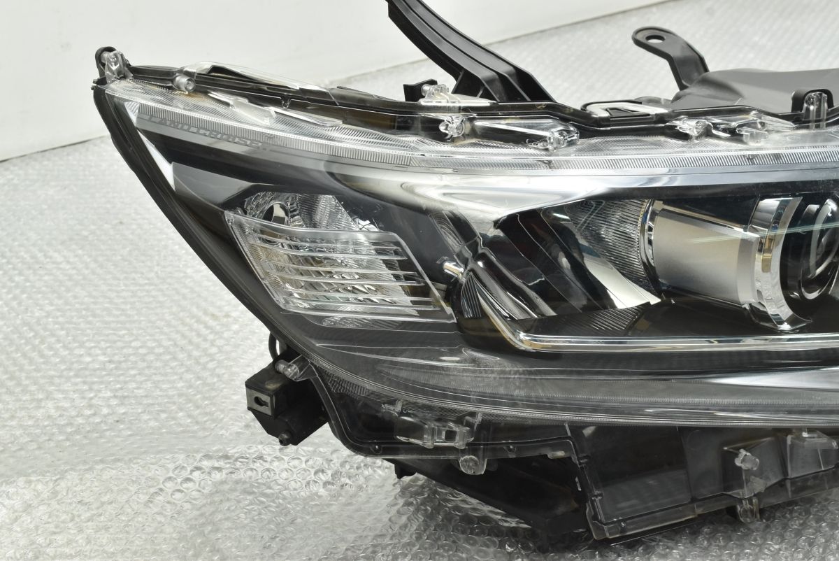 割れ無し】トヨタ 150 ランドクルーザープラド 後期 純正 LED ヘッド