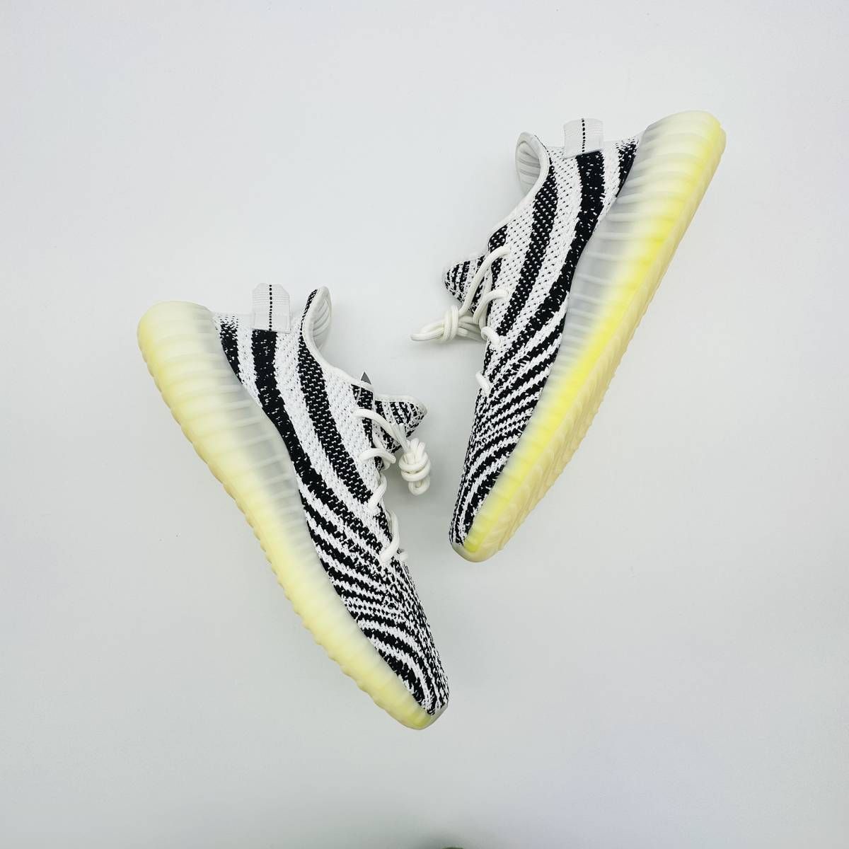 新品未使用】 adidas Yeezy Boost 350 V2 Zebra CP9654 アディダス