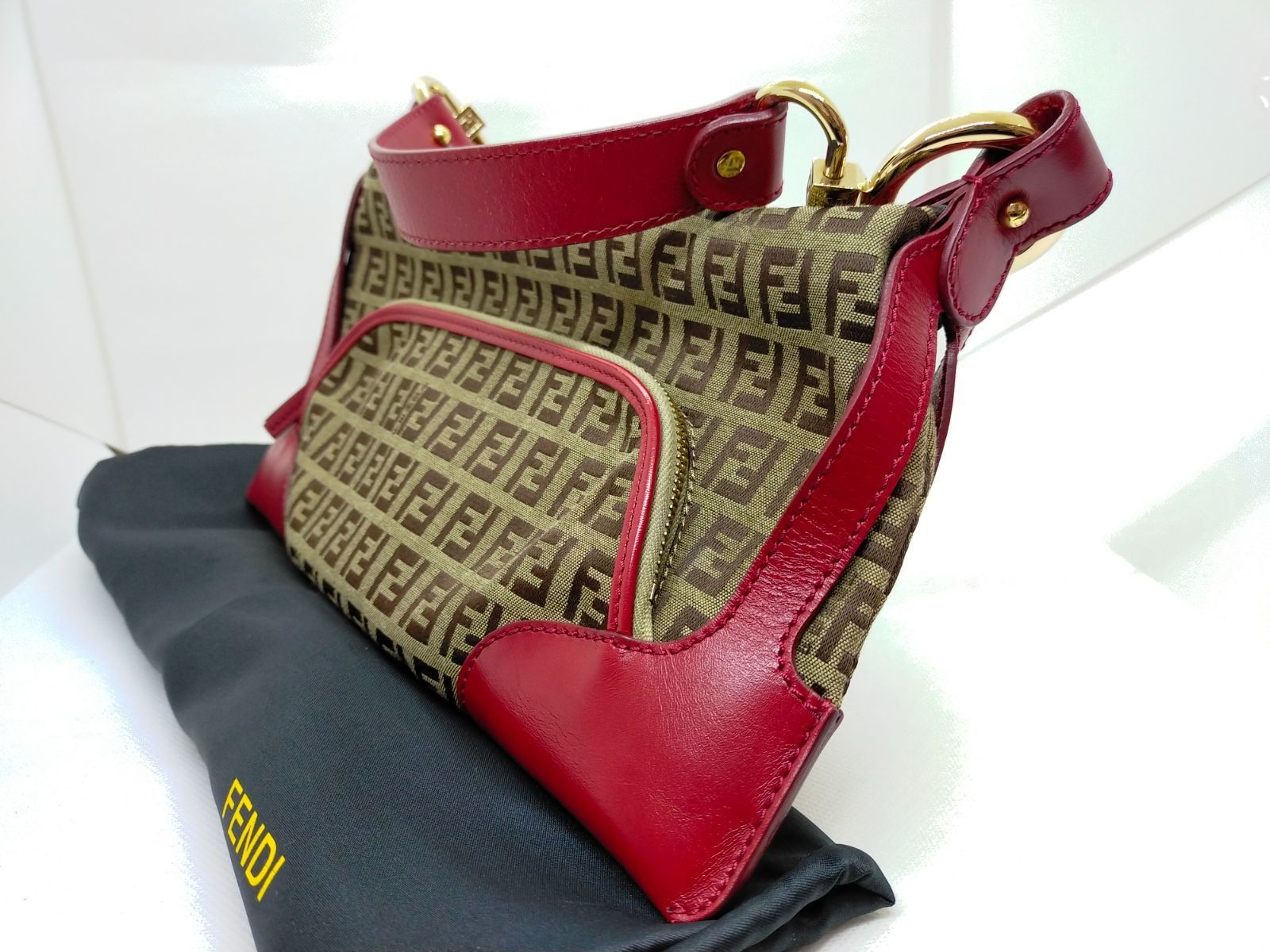 FENDI】フェンディ ズッカ柄 ハンドバッグ（アクセサリーポーチ