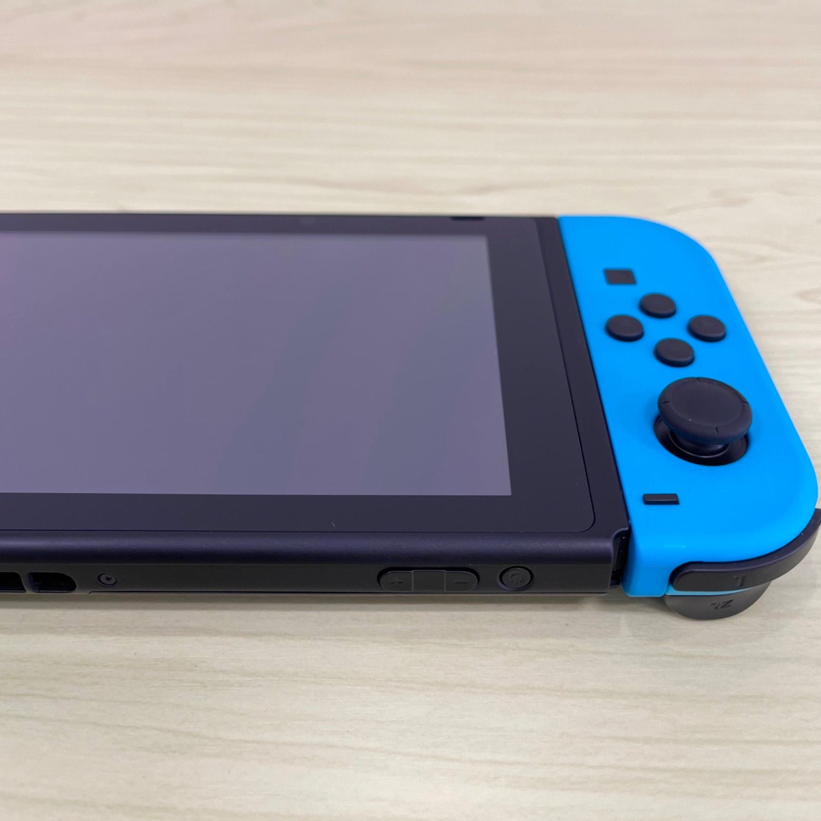Switch 本体