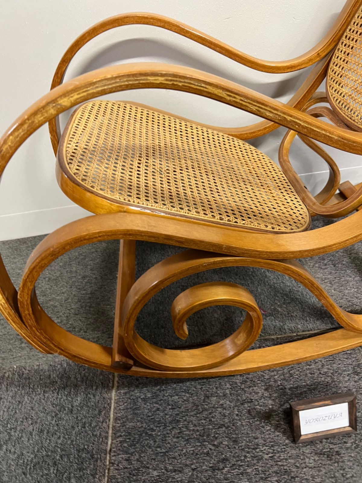 曲木家具 ロッキングチェア 天然木 ゆりかご ラタン ロッキング ⭐︎ 曲木家具 ロッキングチェア 天然木 ゆりかご ラタン ロッキング