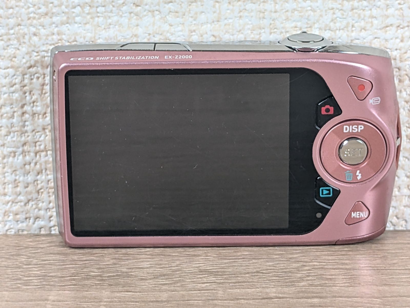 CASIO EXILIM EX-Z2000 ピンク ケース・ミニ3脚付き 動作品】CASIO EXILIM EX-Z2000 ピンク 1410万画素 高画質スリム