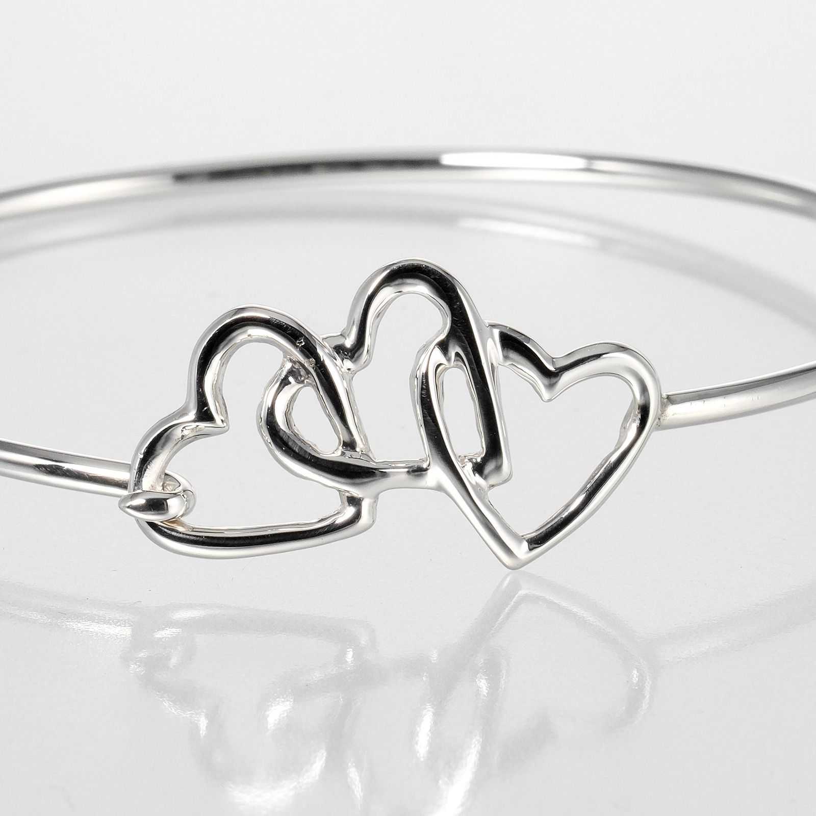 TIFFANY&Co.】ティファニー トリプルハート バングル ブレスレット
