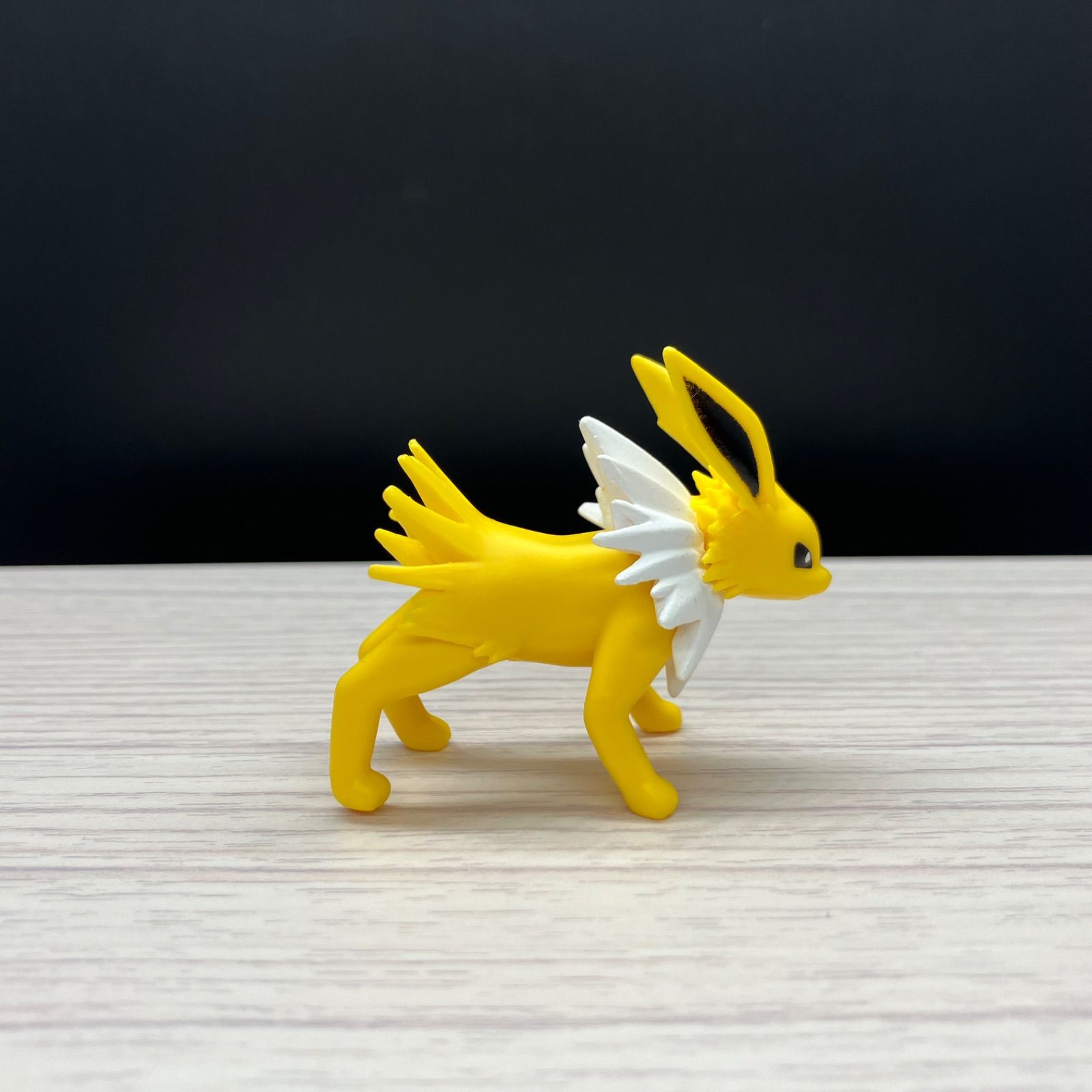 1997年製 ポケモン サンダース フィギュア クリア ソフビ BANDAI 1997年製 ポケモン サンダース フィギュア クリア ソフビ BANDAI