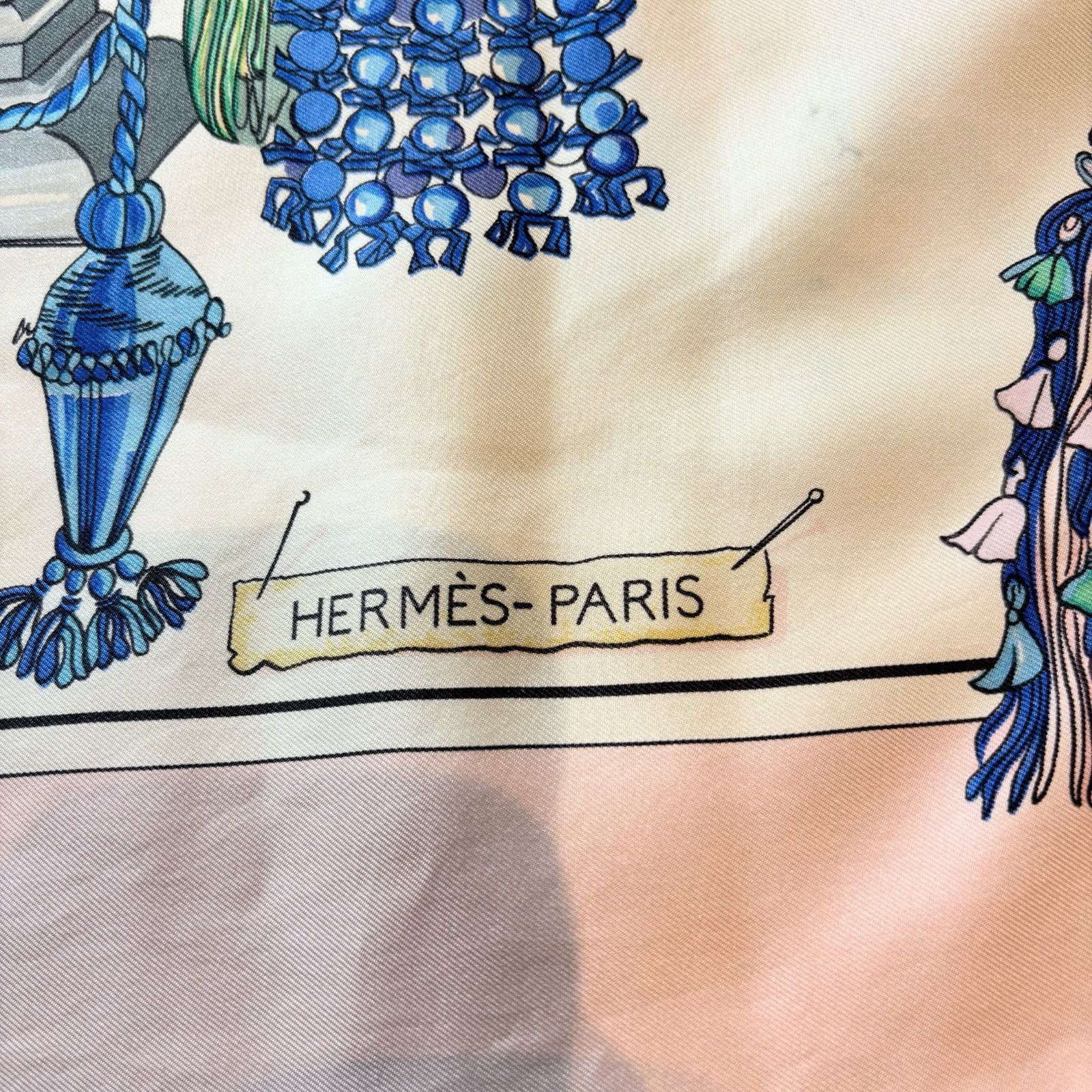 エルメス スカーフ カレ90 Pasementerie 紐飾り タッセル シルク エルメス スカーフ カレ90 Pasementerie 紐飾り タッセル シルク