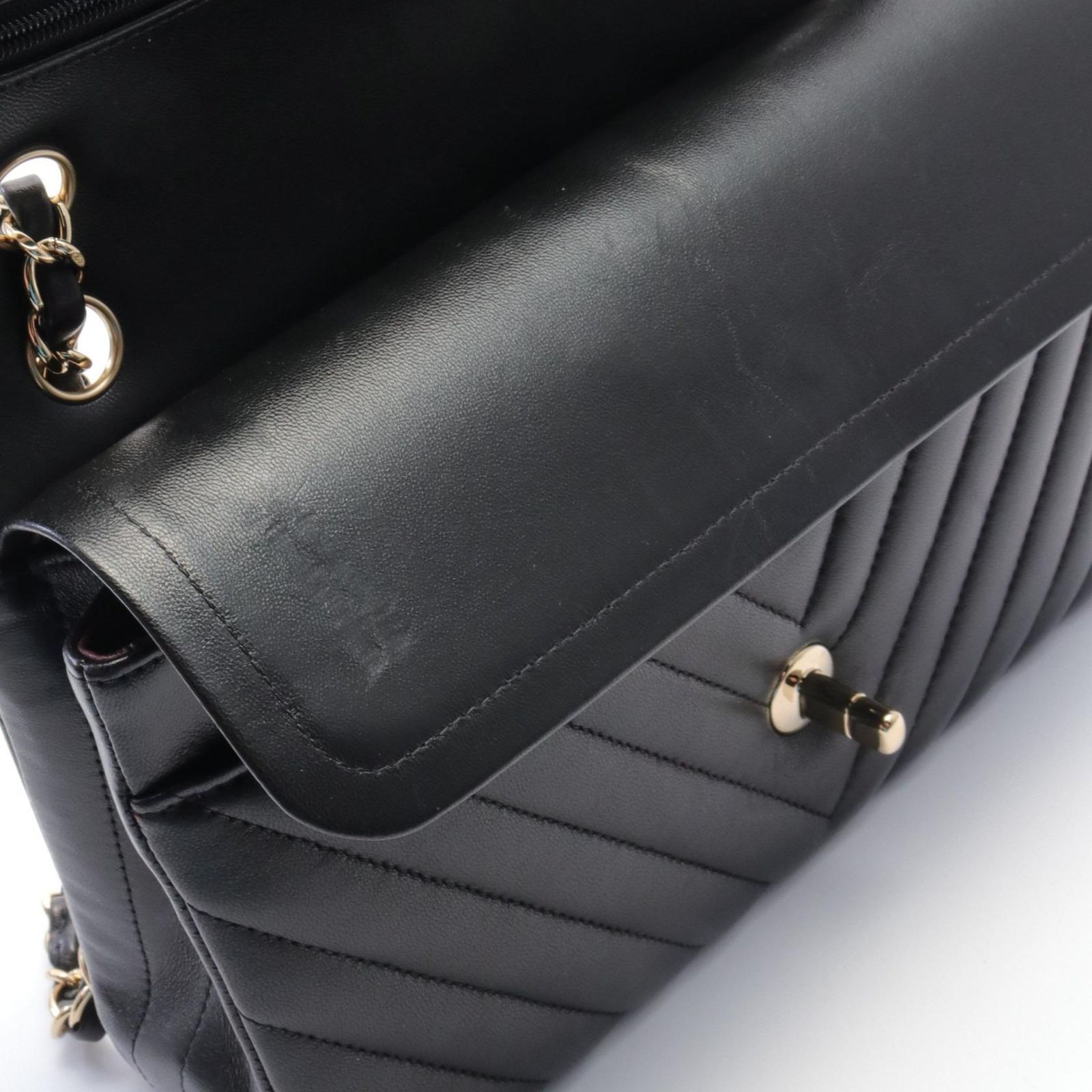 CHANEL シャネル ショルダーバッグ シェブロン Vステッチ Wフラップ CHANEL (シャネル) シェブロンVステッチ2.55WフラップWチェーン