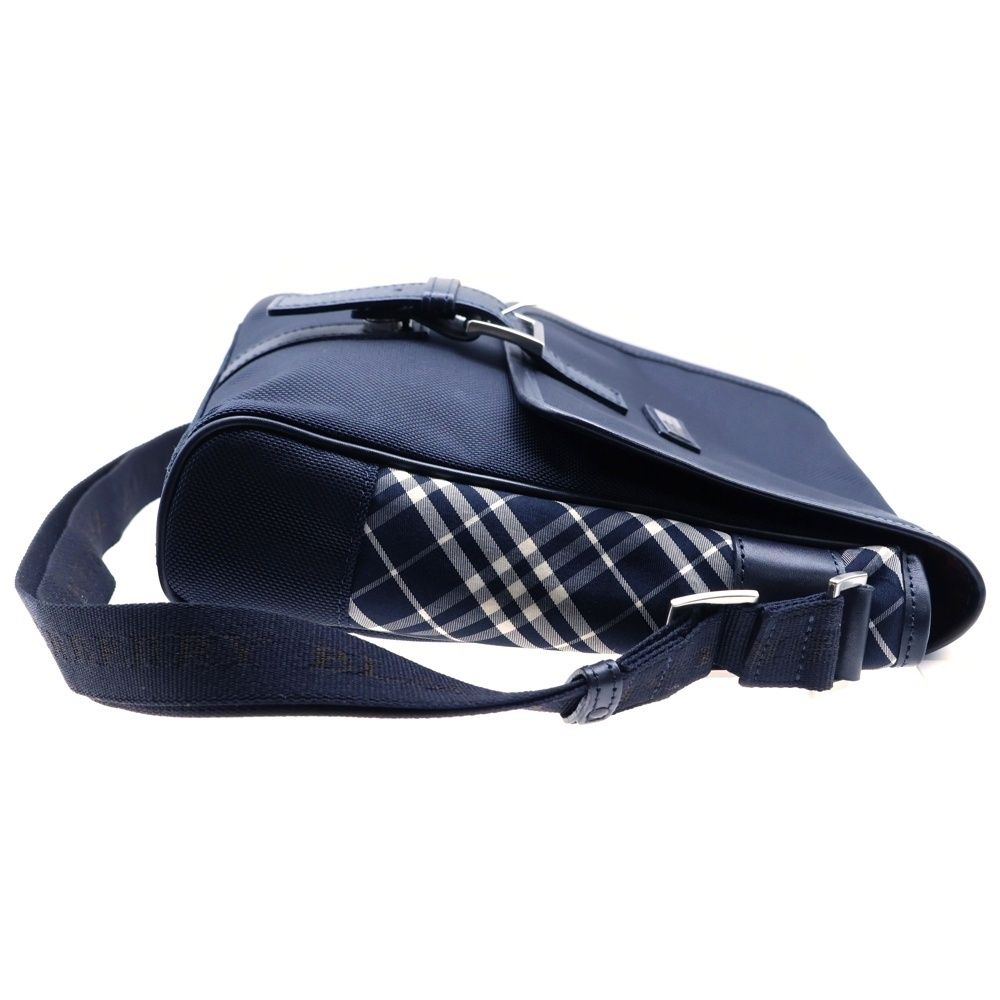 バーバリーブラックレーベルメッセンジャーバッグ　ショルダーバッグ　ノバチェック バーバリーブラックレーベル メッセンジャーショルダー ノバ
