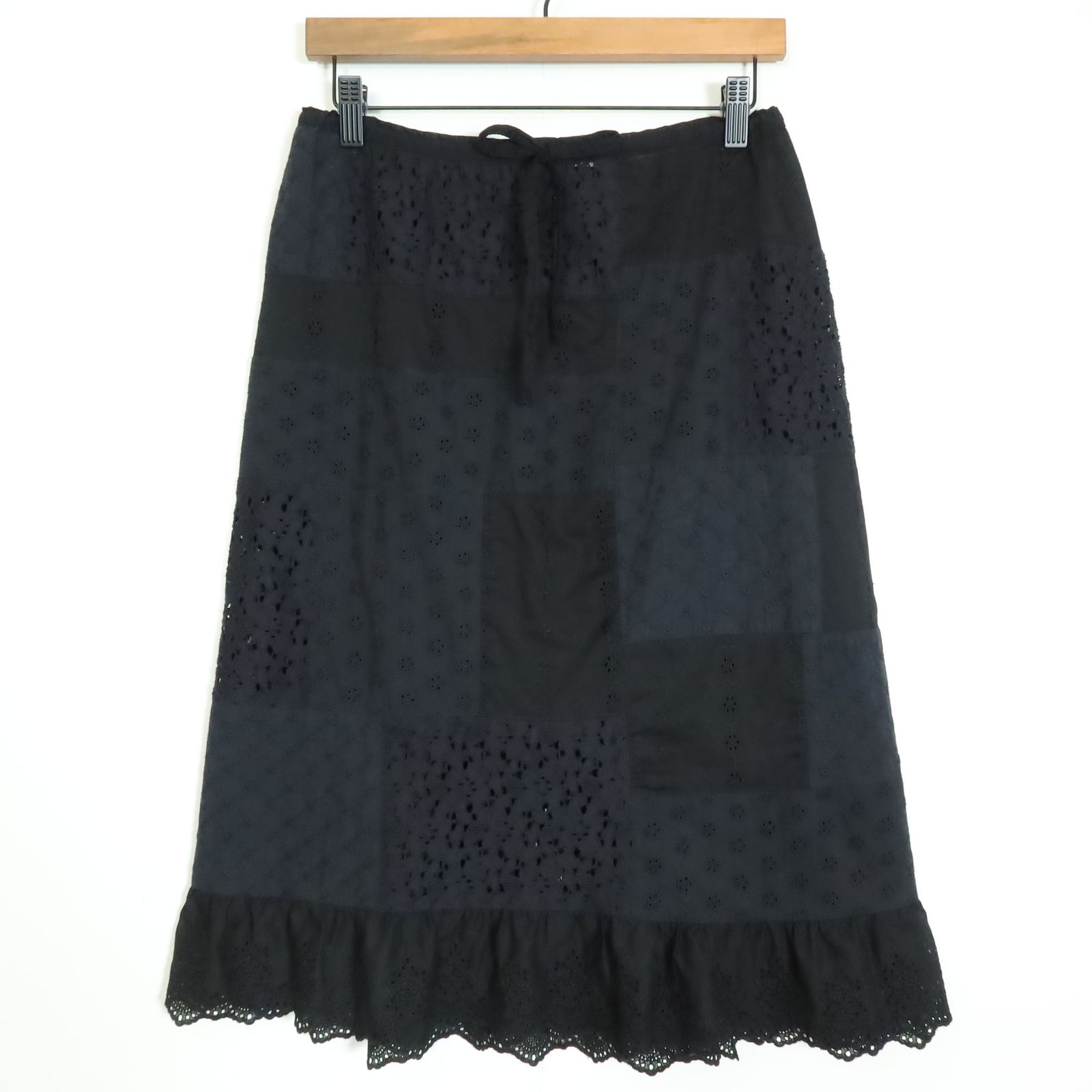 ピンクハウス☆総パッチワーク！カットワーク刺しゅうのスカート 黒系