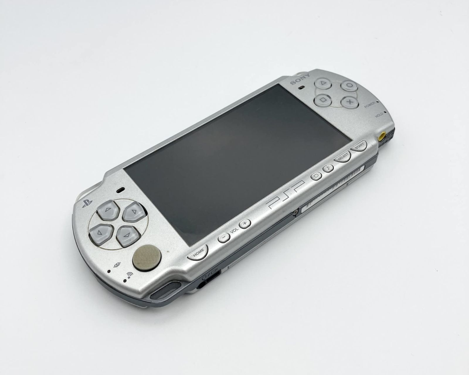 PSP「プレイステーション・ポータブル」 アイス・シルバー (PSP-2000IS