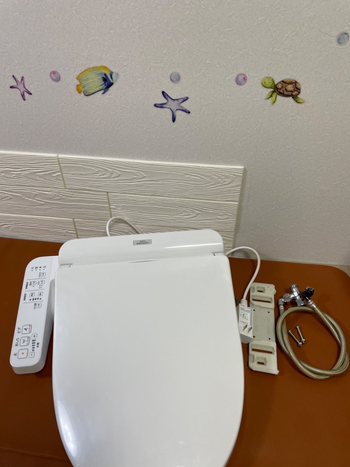TOTO ウォシュレット温水洗浄便座 TCF2222E型 - メルカリ