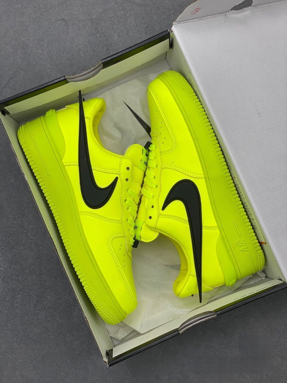 お値下げしました??即購入新品箱付?? AMBUSH x Nike Air Force 1