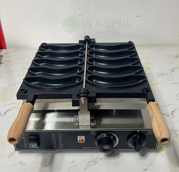 新品 電気 バナナ型 焼き機 ワッフル メーカー 焼成取数5個 単相 新品 電気 バナナ型 焼き機 ワッフル メーカー 焼成取数5個 単相
