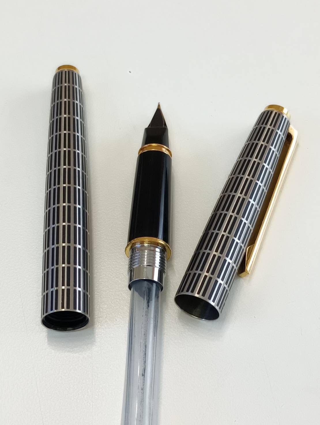 中古品 PILOT パイロット 万年筆 ペン先14K-585 ※インク切れ PILOTパイロット CUSTOM 万年筆 ブラック ペン先14K⁄585 文房具・事務用品