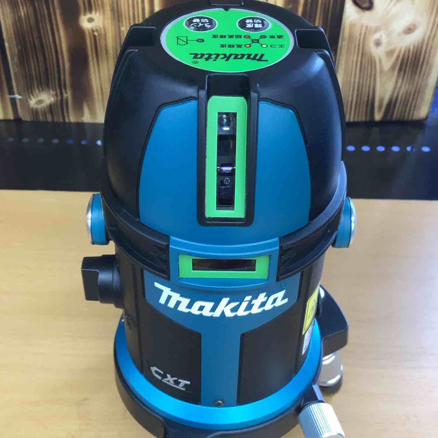 マキタ makita コードレスグリーンレーザー墨出し器 SK312GDZN 本体のみ 矩 横 両縦 SK312GDN 10.8V 受光器付 耐衝撃 グリーン 大矩 ろく 高輝度 防滴 防じん 見やすい ガイドライン 越谷店 HRDEVELOPMENT_JP