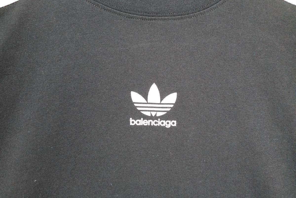 バレンシアガ アディダス ブラックTシャツ バレンシアガ - BALENCIAGA | Adidas T-Shirt-Black-2の通販