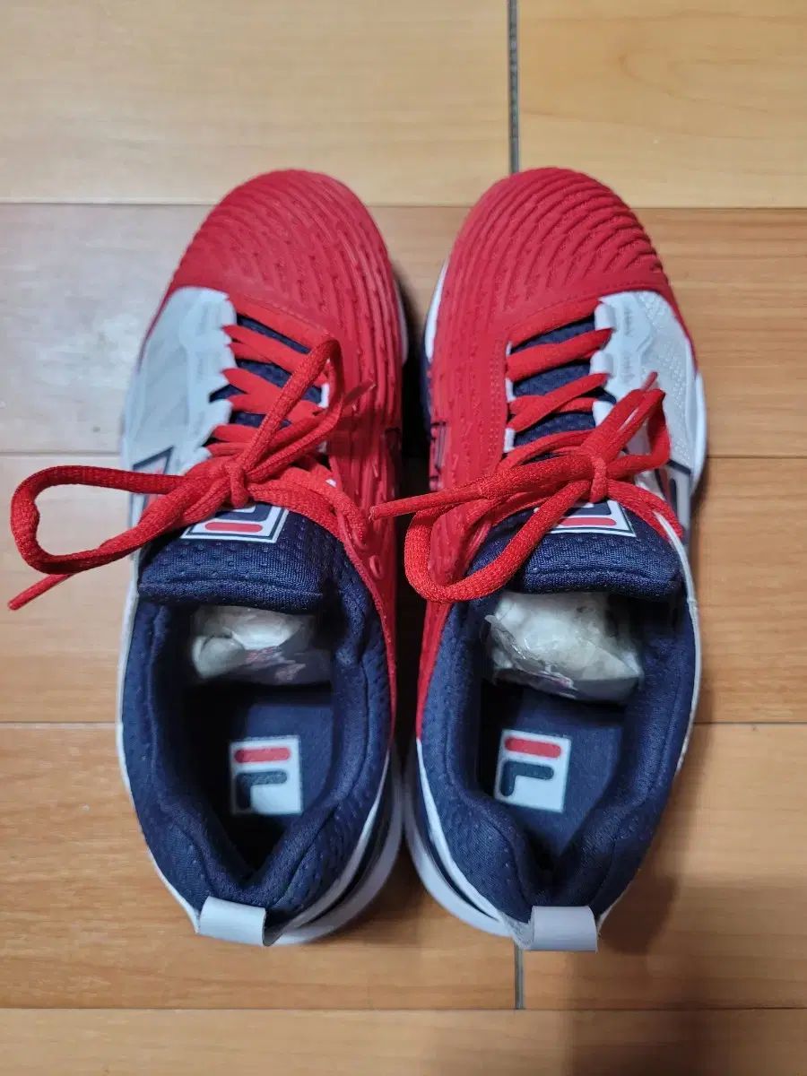 仕える T9
