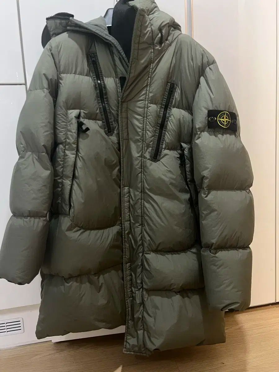 23fw STONE ISLAND ストーンアイランド カーキクリンクルラップロングパディング 105 ー 107