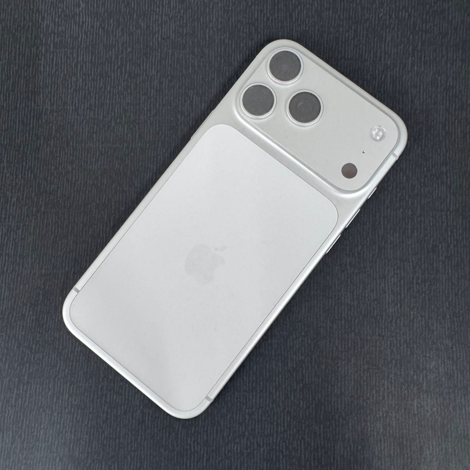 SIMフリー iPhone 17 Pro Max 512GB シルバー MFYC4J/A - メルカリ