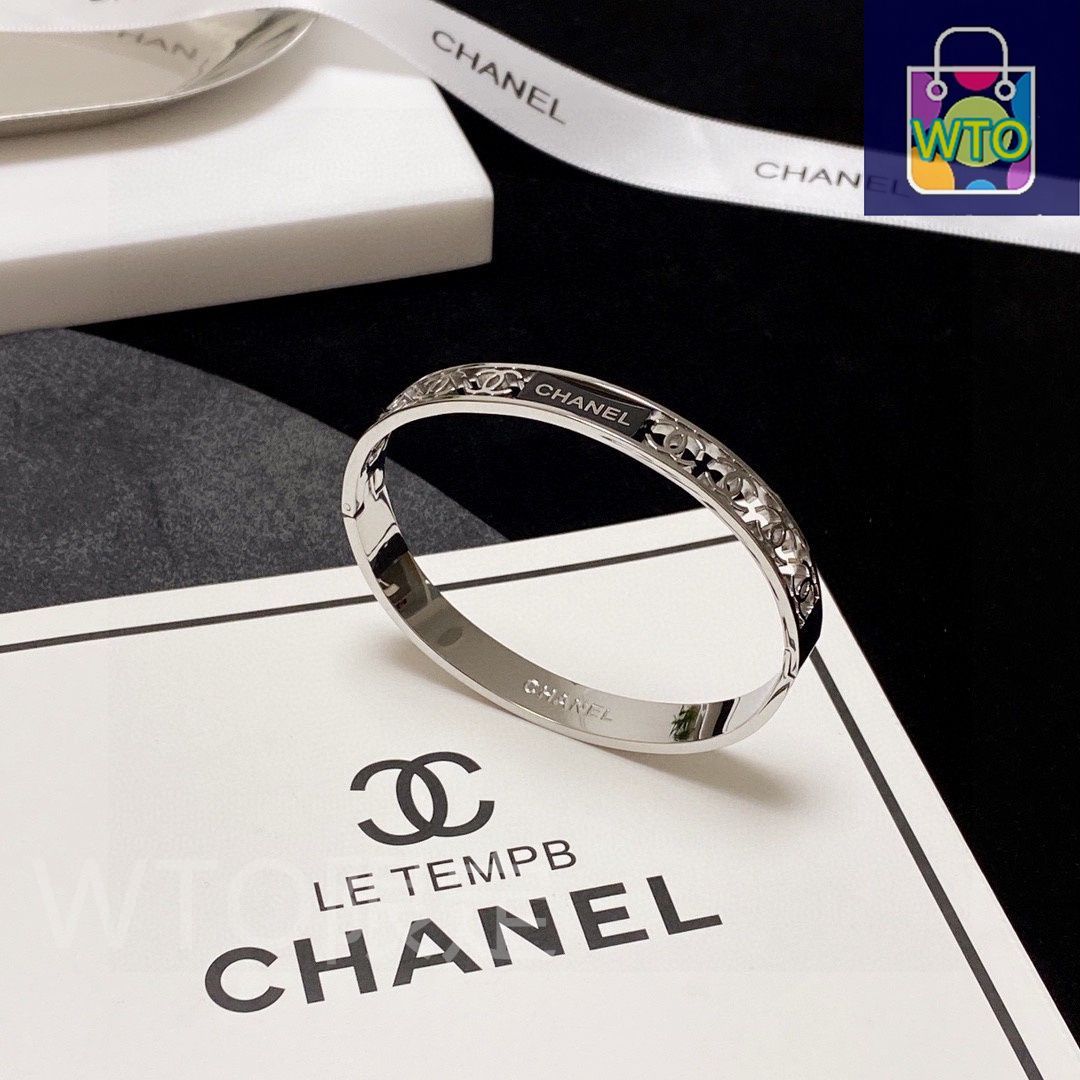CHANEL シャネル ブレスレット アンティーク シャネル CHANEL ココハート ブレスレット ブラック×ゴールド