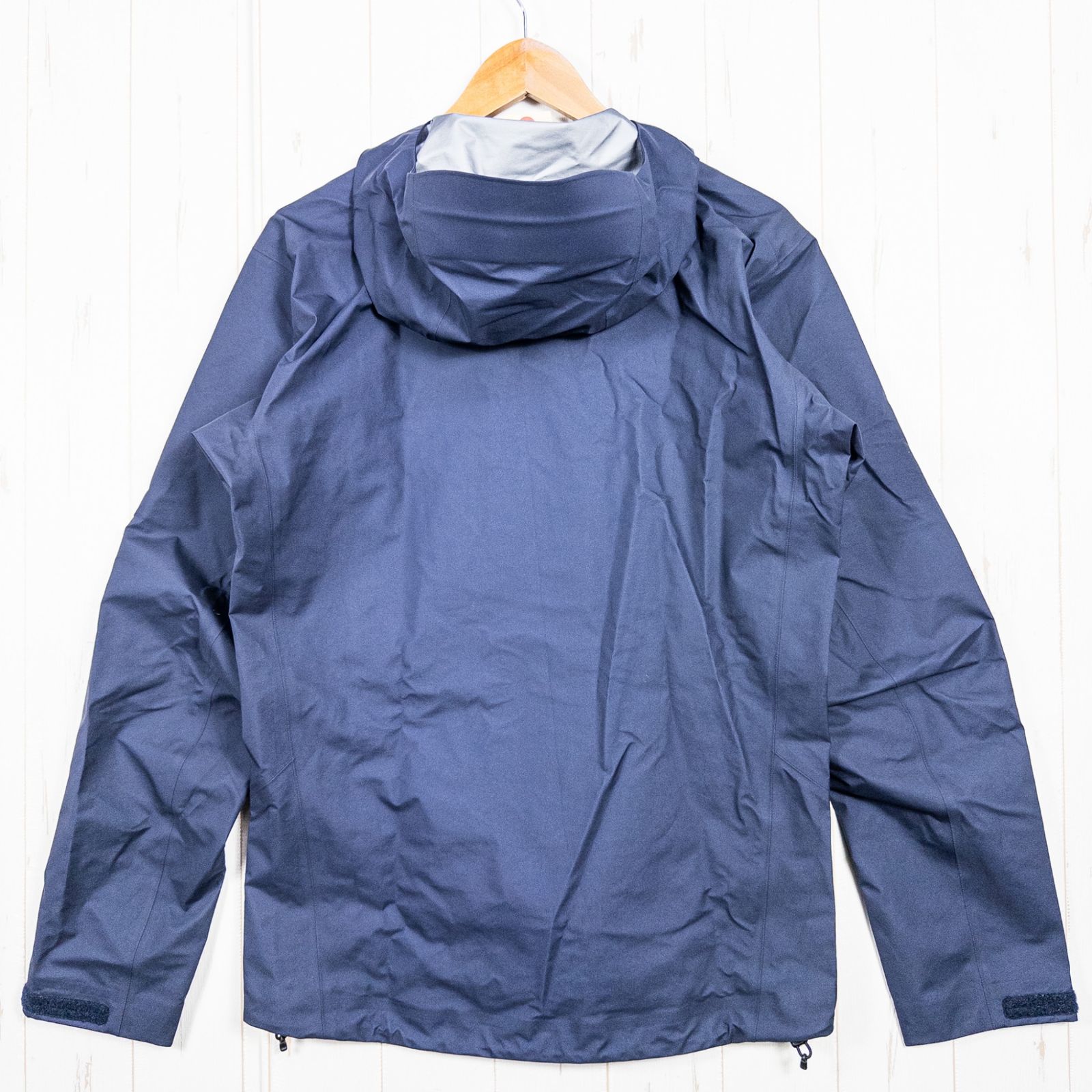Men s XS ネイビー系 Arcteryx アークテリクス ベータ ジャケット Beta Jacket Black Sapphire 入手困難 ナイロン ウェア トップス アウター ジャケット レインシェル z00053320