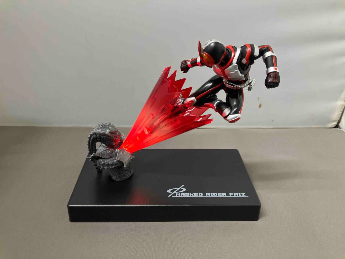 プレックス 仮面ライダｰファイズ Glow In The Dark 仮面ライダｰ555