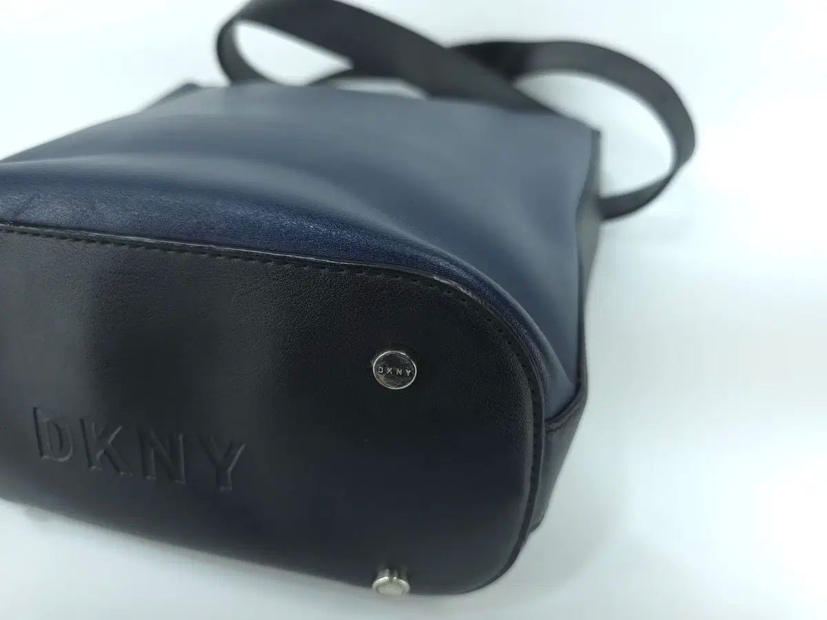 ロゴ バケットバッグ