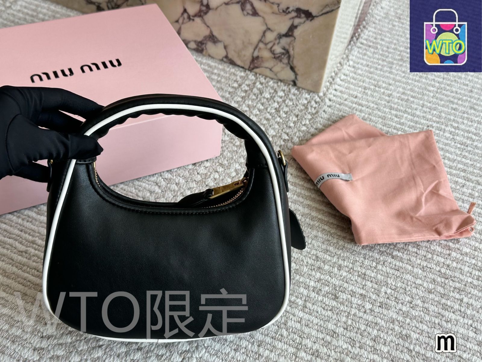 ミュウ ★ 渦巻ホロ　希少美品 ポケモン ミュウツー スター ☆ ギフトボックス 002/002 渦巻き