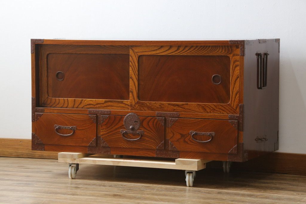 ★事前問合せ必須★ 最上箪笥ローボード 和製アンティーク 美品 明治大正期 前面欅 ケヤキ材 杢目 時代箪笥 和たんす 収納タンス 整理箪笥 収納棚 戸棚 テレビ台 TV台 TVボード テレビボード リペア+発送まで3週間前後 R-079779