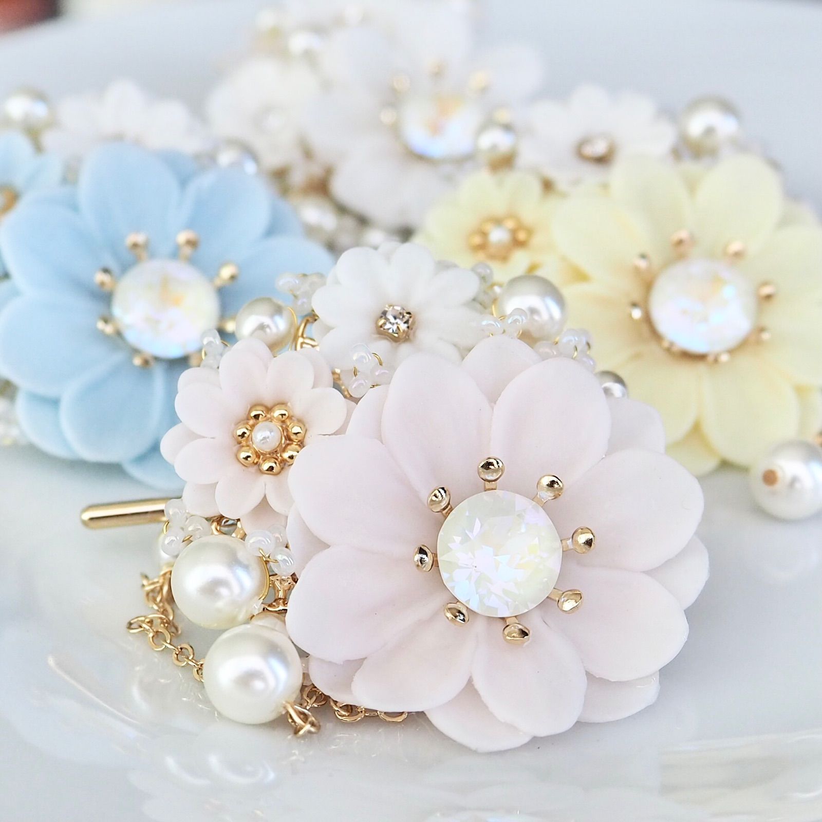 花とスワロフスキーのポニーフック1 ハンドメイド（1229】レジン  