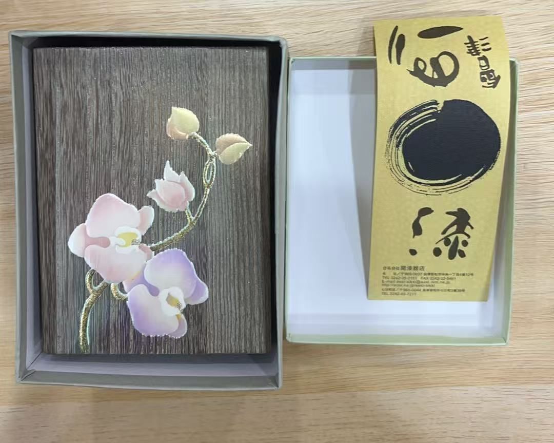 蒔絵漆器 桐箱付 ストア 高級和工芸 花柄 未使用 蒔絵漆器 桐