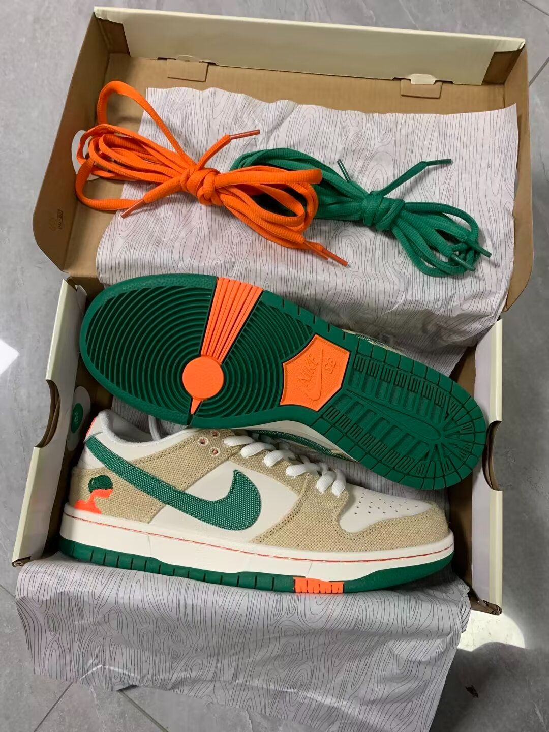 ナイキ NIKE × ハリトス Jarritos ■ 【 SB DUNK LOW Phantom and Malachite FD0860 001】  SB ダンク ロー ファントム アンド マカライト スニーカー　h0442