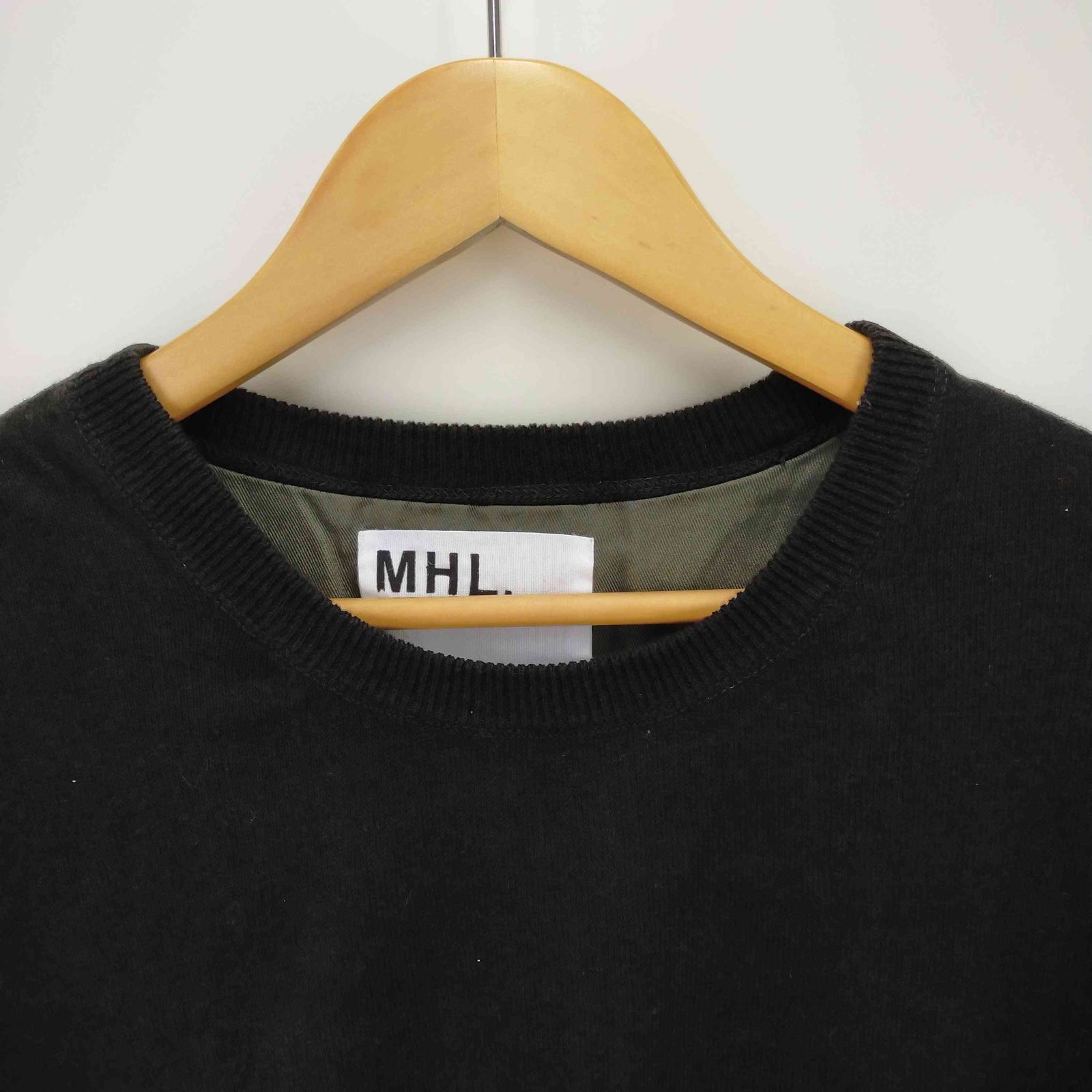 コレクション mhl ニット メンズ 袖口が黒い