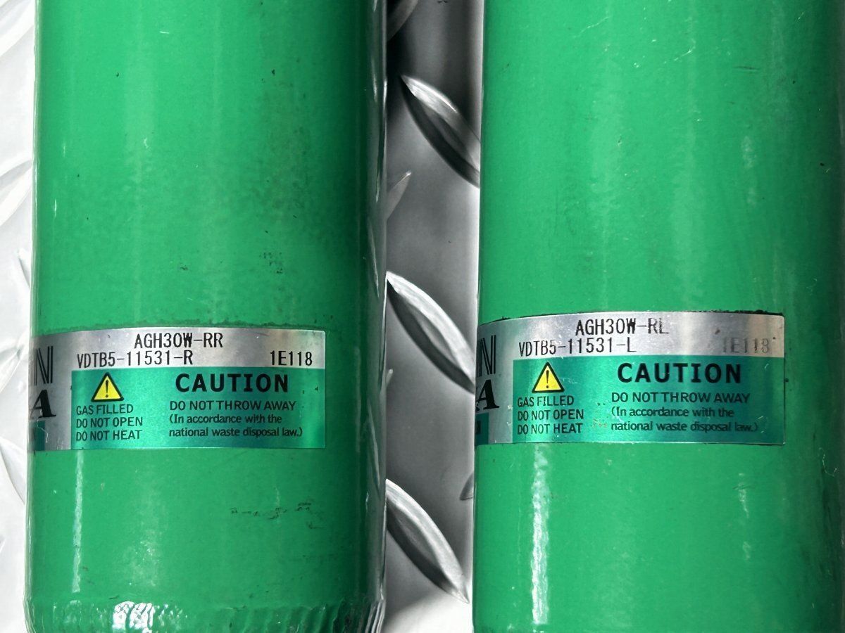 送料無料【美品】TEIN テイン AGH30W 30系アルファード/ヴェルファイア