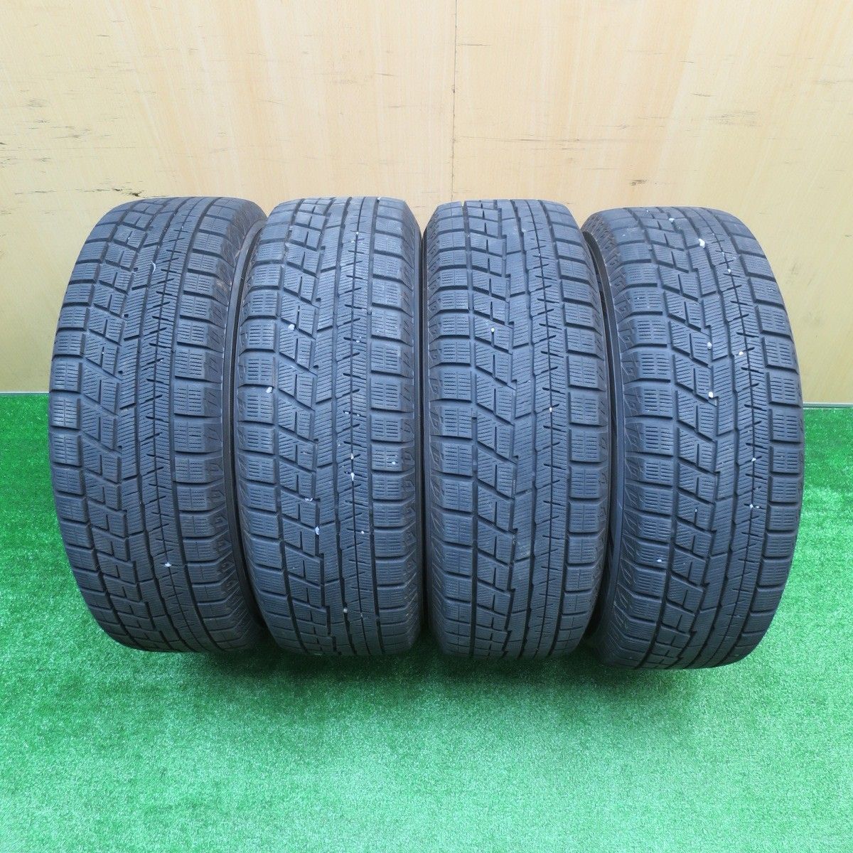 215|60R16 スタッドレス
