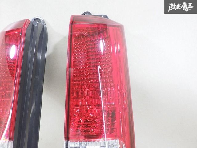 ストア出品】スズキ純正 DA64W エブリィワゴン テール