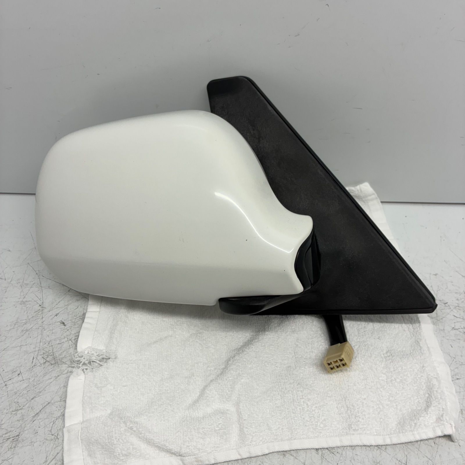 トヨタ NCP30 NCP31 NCP35 bB ドアミラー サイドミラー 右側 運転席側 R 5P 5ピン 動作 済 白 ホワイト 068 P70571