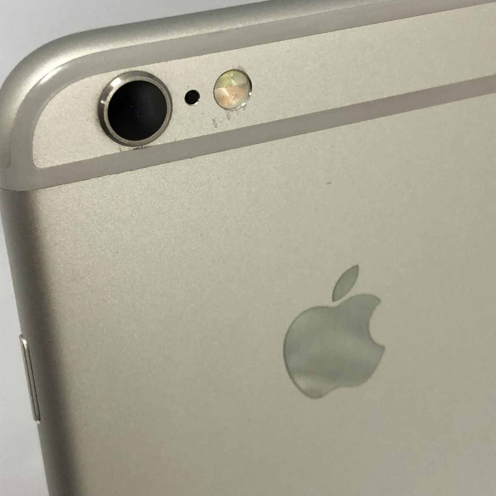 キズあり品】iPhone 6s/16GB/358572072992262